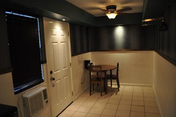 Room 90 of 124