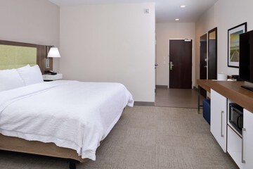 Room 21 of 35