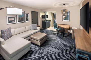 Room 35 of 78