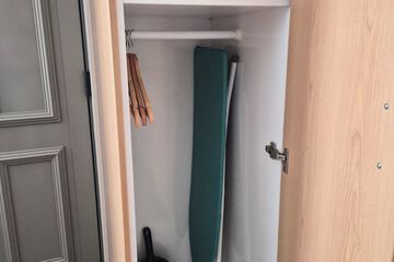 Iron/ironing board