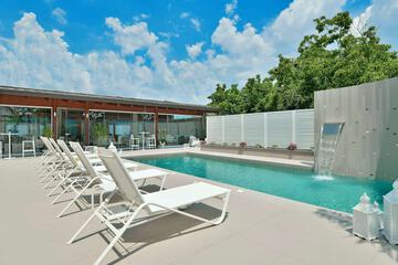Private pool