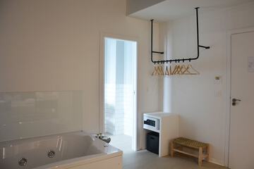 Jetted tub