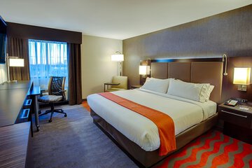 Room 11 of 26
