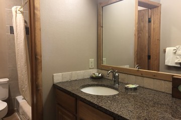 Bathroom sink