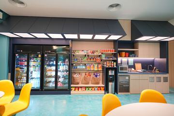 Snack bar