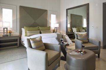SENZA Hotel