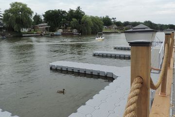 Dock