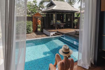 Private pool