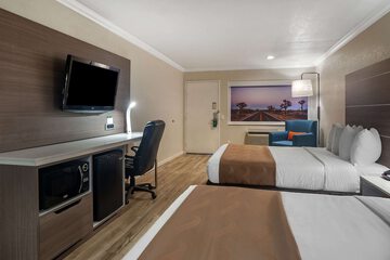 Room 28 of 60