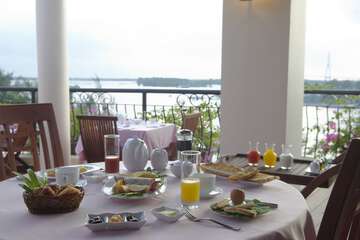 Breakfast area