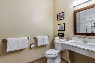 Room 13 of 30