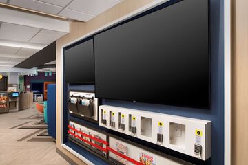 Hotel Interior 10 of 29