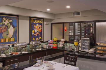 Breakfast/Coffee Service 20 of 21