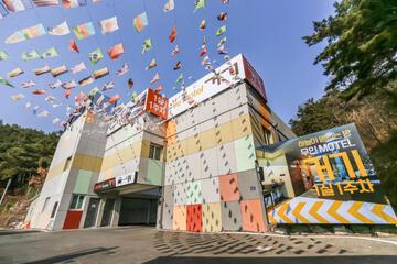 Photo 16
