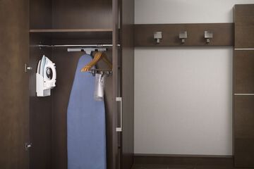 Room 11 of 42