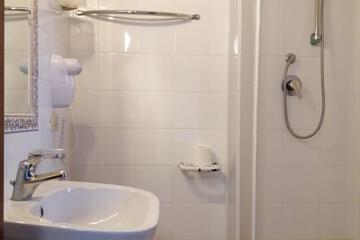 Photo 38