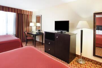Room 10 of 14