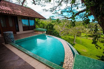 Private pool