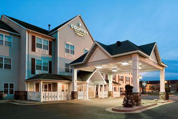 Country Inn & Suites by Radisson Stevens Point, WI