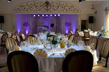 Banquet hall