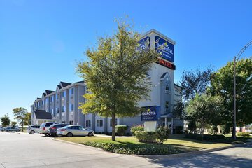 Hotel 2 of 32