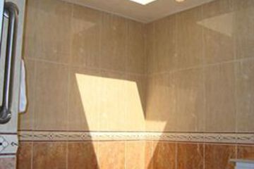 Deep Soaking Bathtub