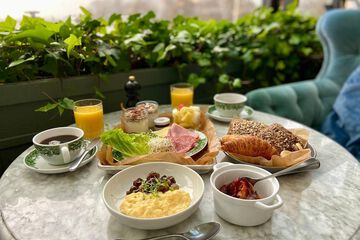 Breakfast buffet