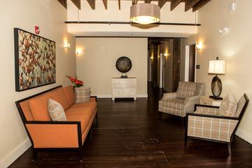 Ballroom/Hall 66 of 71