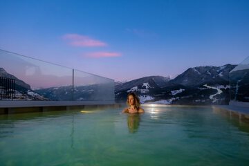 Infinity pool