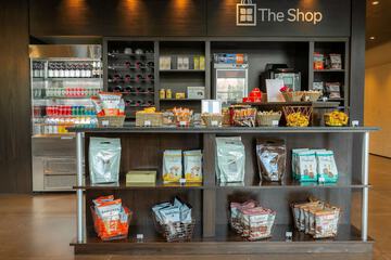 Snack bar