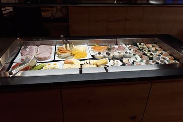 Breakfast buffet