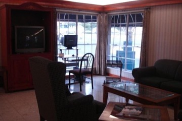 Stratford House Inn and Suites