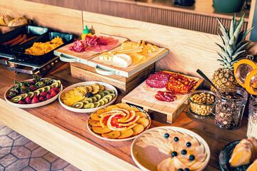 Breakfast buffet