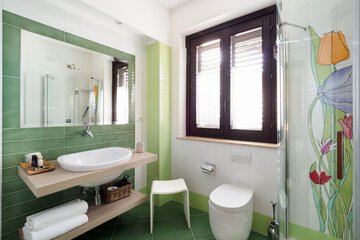Bathroom shower