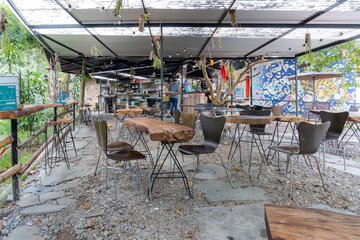 Snack bar