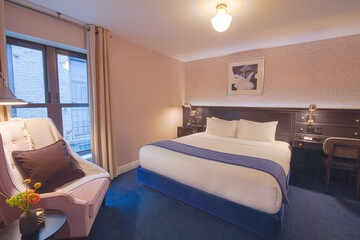 Room 43 of 71