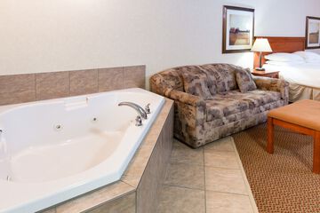 Deep soaking bathtub