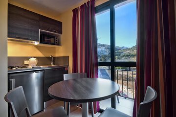 Private kitchenette