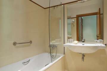 Bathroom sink