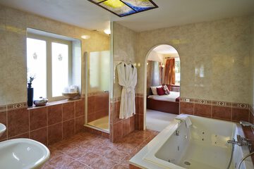 Jetted tub