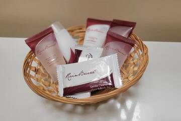 Bathroom amenities