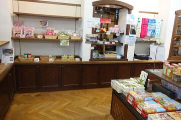 Gift shop