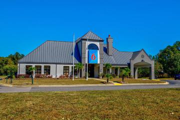 Motel 6 Birmingham AL - Medical Center - nverness Hwy 280