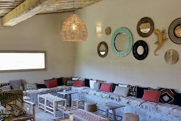 Poolside bar