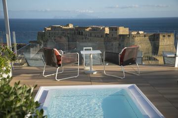Sundeck