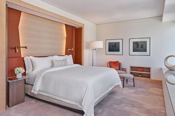 Room 47 of 91