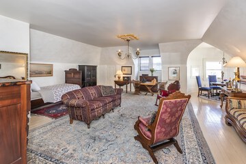 Room 45 of 78