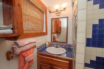 Bathroom sink
