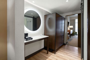 Room 35 of 94