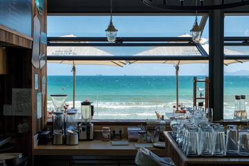 Coffee shop